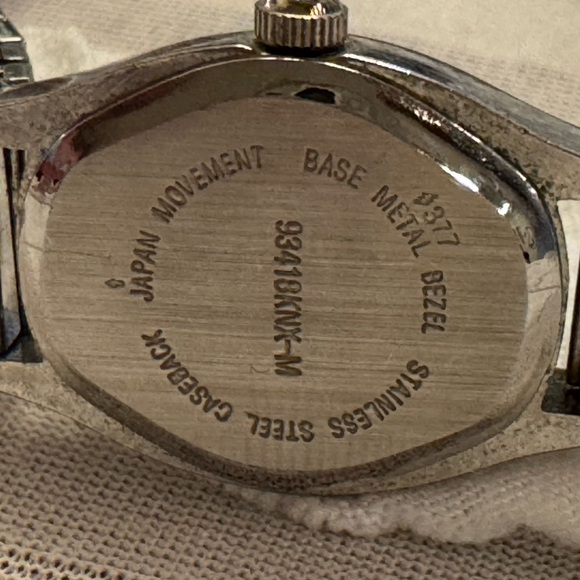 Analog Watch Silver Tone Expansion Stretch Band Oval Shaped Face Women’s Vintage - Picture 7 of 7